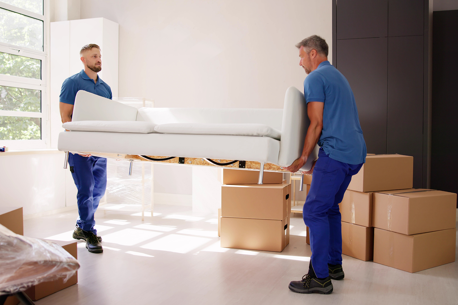 How to Ensure The Interstate Furniture Shipping Process Goes Smoothly